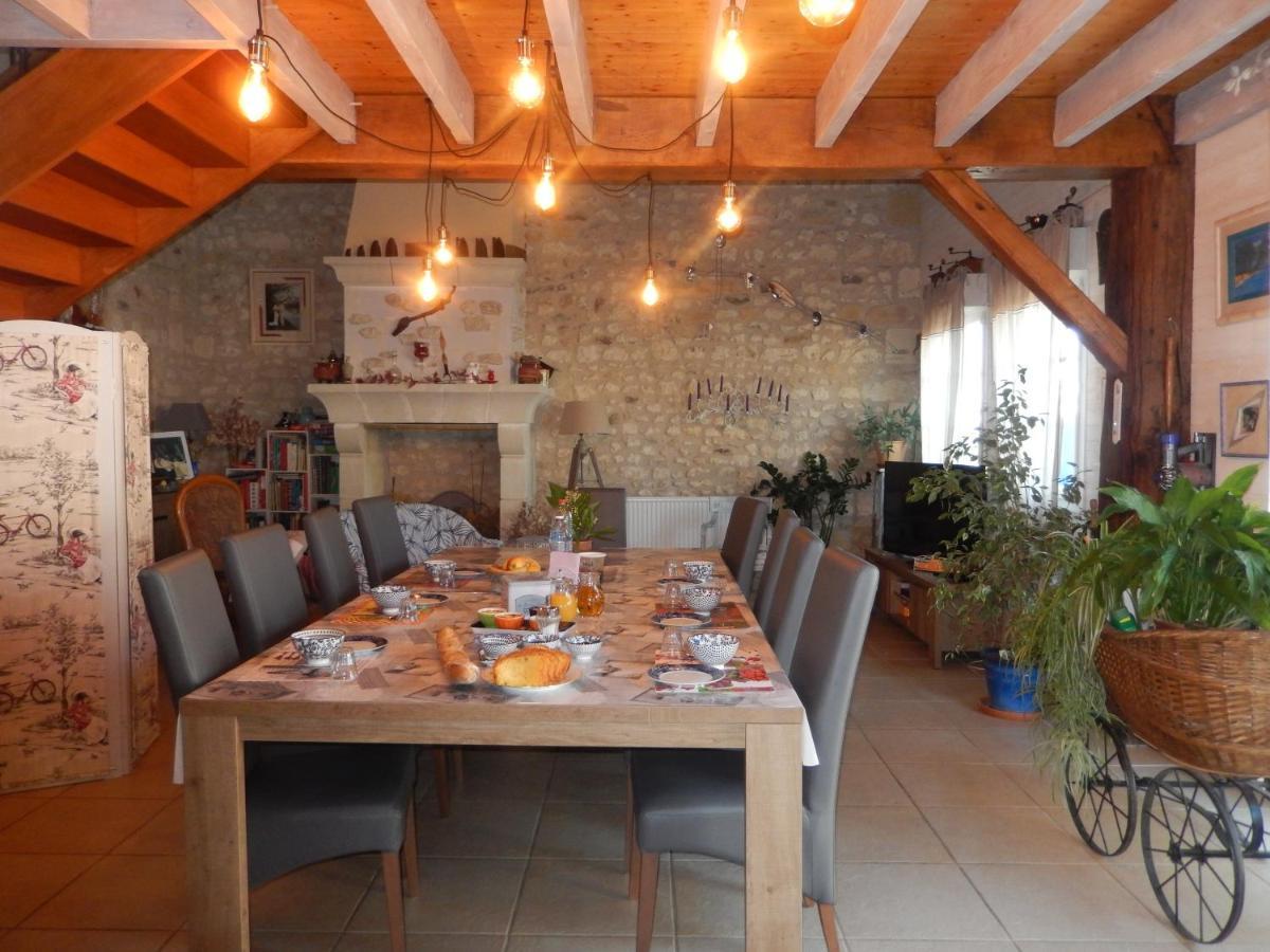 Les Quatre Saisons Bed & Breakfast Antogny-le-Tillac